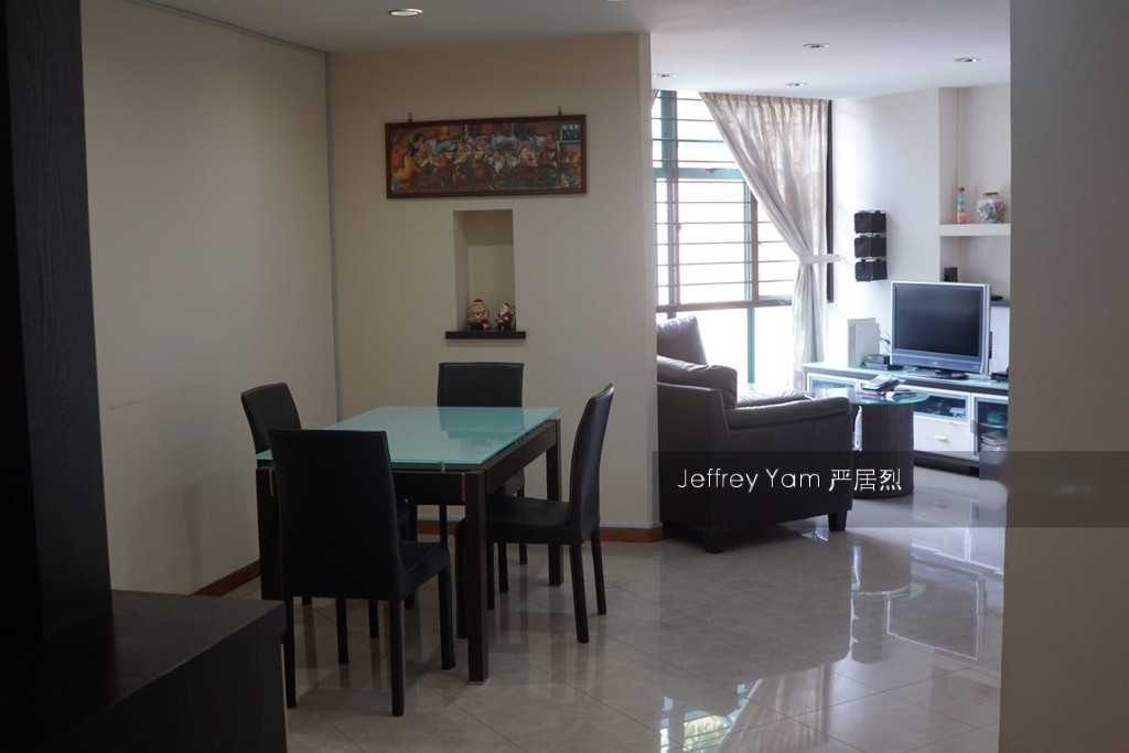 Woodlands Drive 75 thumbnail photo